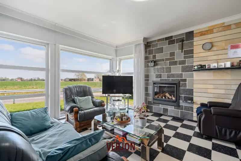 Rustig gelegen gezinswoning op 1345 m2 te koop in Ardooie!