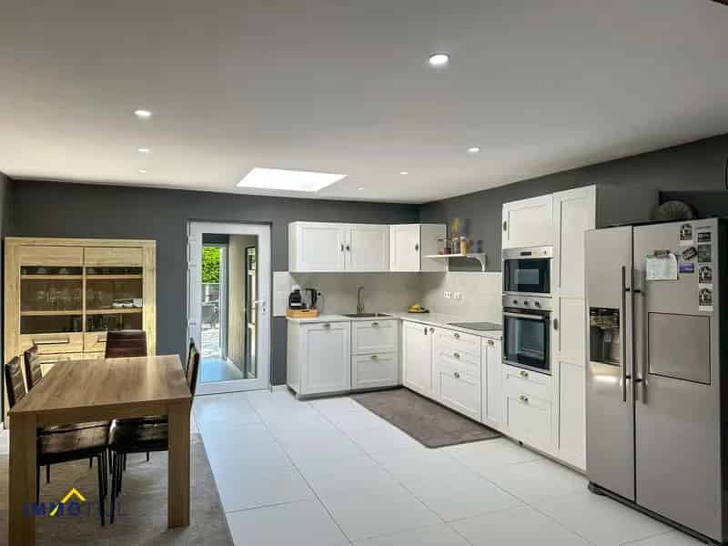 Instapklare woning met 4 slk en stadstuin nabij centrum Aalst!