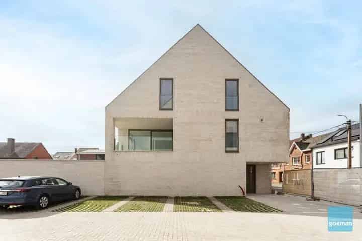Gelijkvloers appartement te koop in Lede