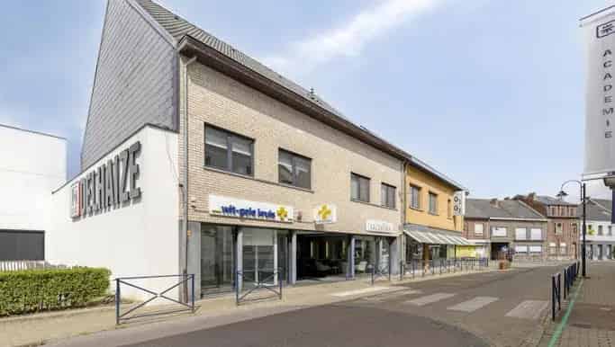 Kantoor te koop in Stationsstraat 16, Lebbeke - Dewaele