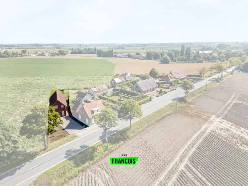 Recente woning van 2007 met 3 slaapkamers en open zicht in Alveringem