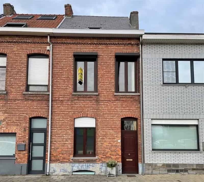 Ruime woning met 5 slpk