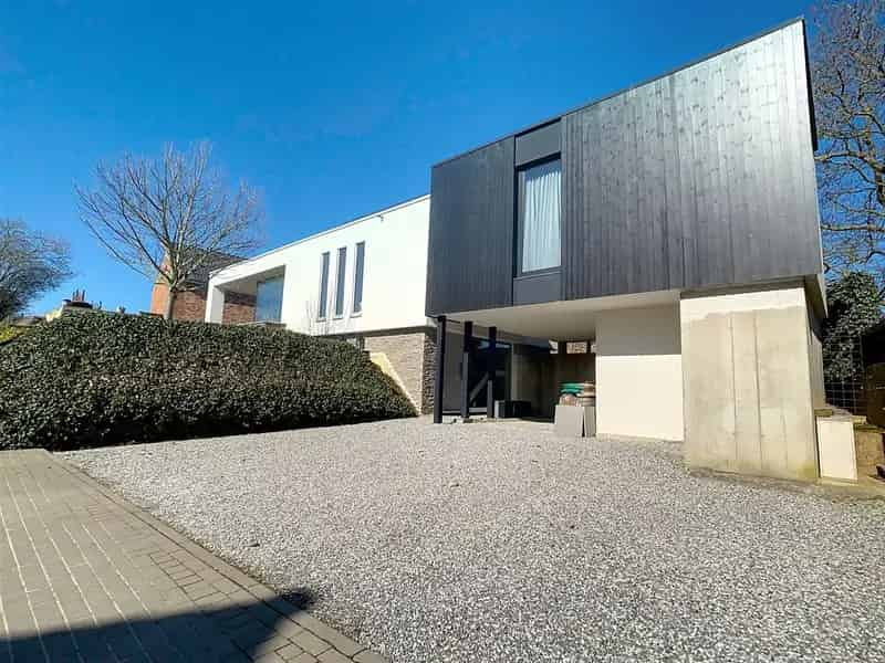 Moderne woning, 4 slpks, 2 bdks, tuin, carport, 6a 56ca