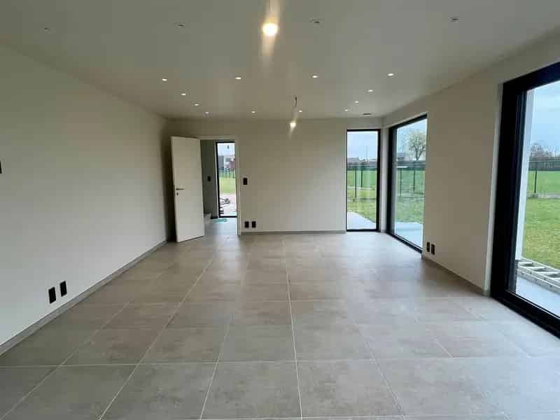 Prachtige nieuwbouwwoning met 3 slaapkamers, tuin en garage