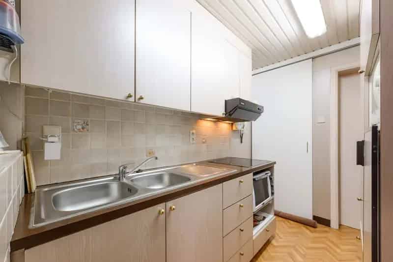 Halfopen woning te Meulebeke.