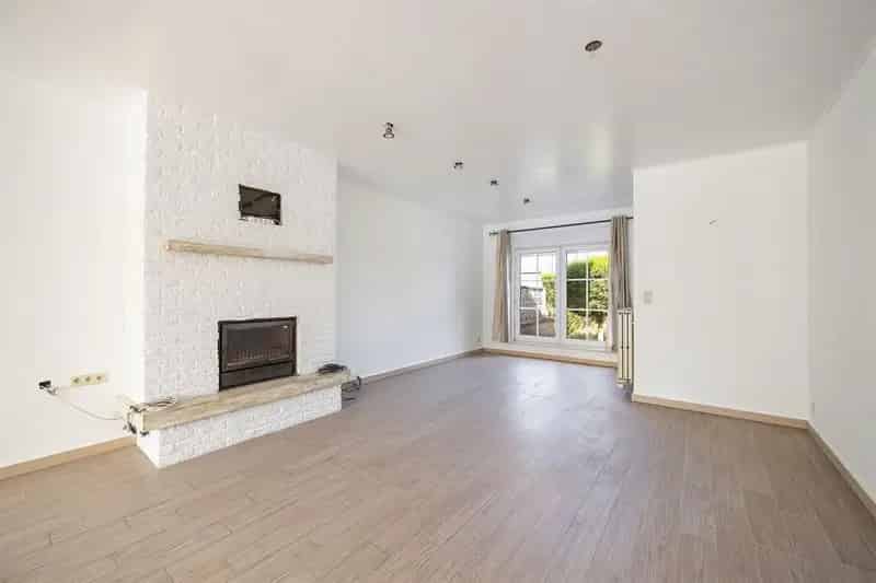 Ruime gezinswoning met 5 slaapkamers in Kortenberg