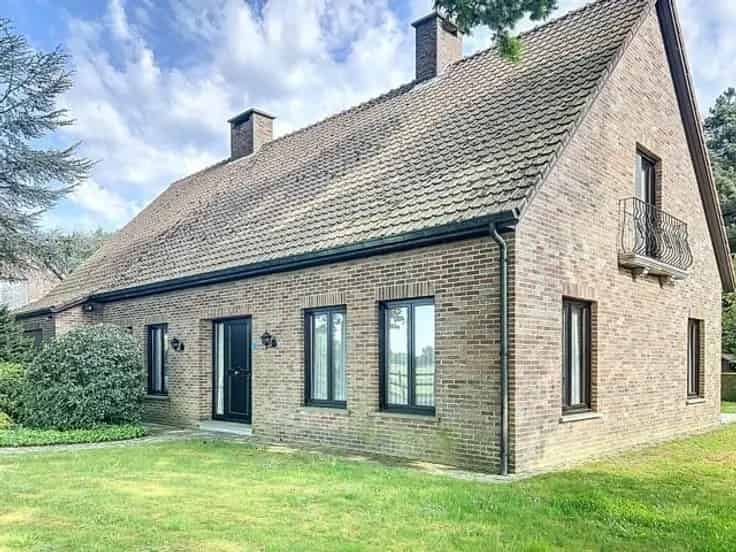 Villa te koop: 4 slaapkamers, tuin, landelijke ligging