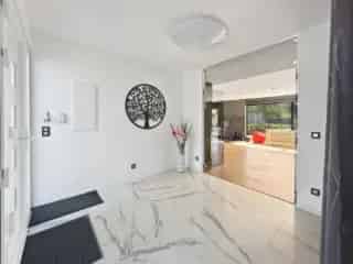 Villa te koop Incourt 400m² 5 slaapkamers grote tuin