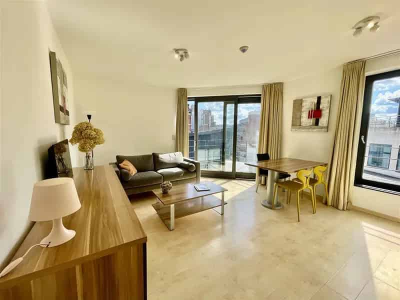 Gemeubeld 1-slaapkamer Appartement te Koop in Brussel