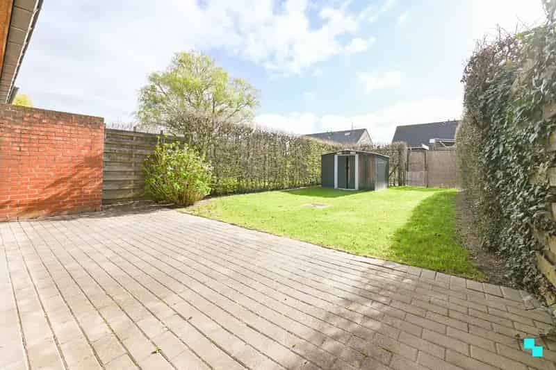 Energiezuinige woning met achteruitweg in rustige buurt te Rumbeke