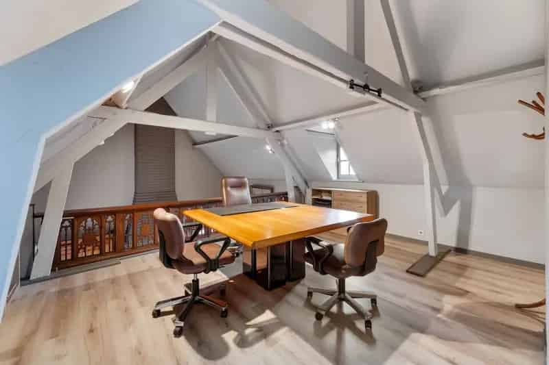 Huis te koop Ledegem: Authentiek Landgoed met Bijgebouwen