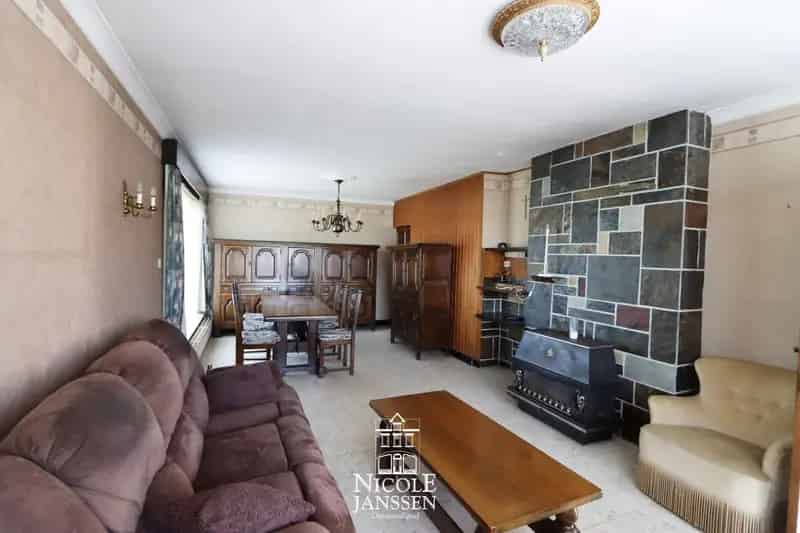 Woning met loods/stallen