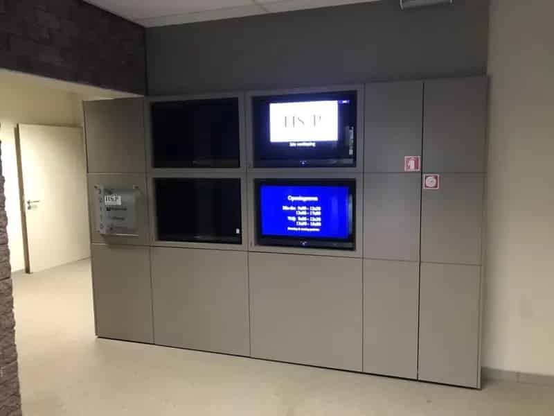 440 m² kantoor + 8 parkings
