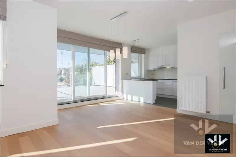 Instapklaar 2 Slaapkamer Appartement Hasselt Ruim Terras EPC B