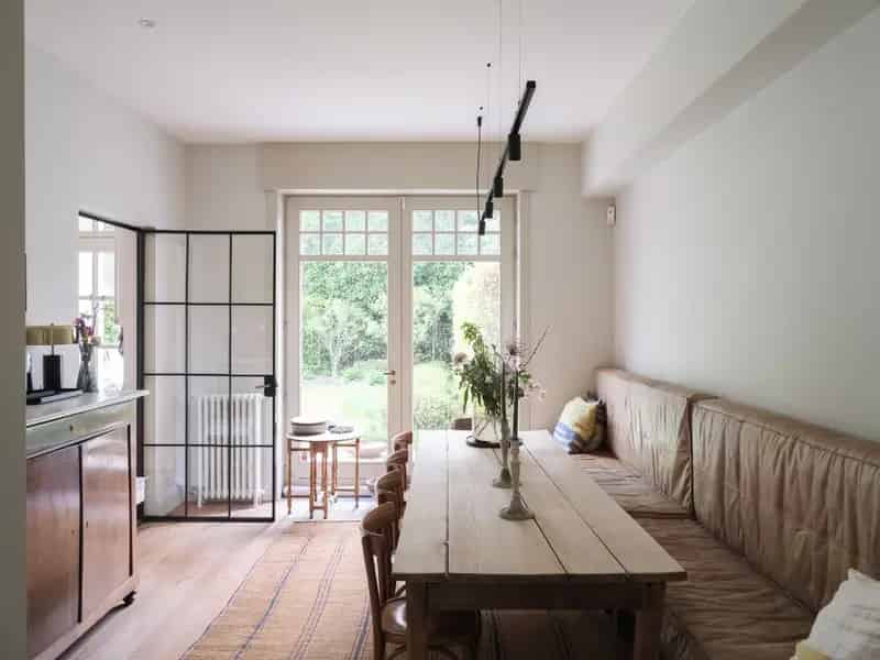 Charmante interbellumwoning, gelegen in één van de mooiste lanen van Gent.