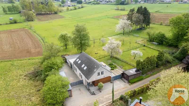 SCHERPENHEUVEL-Instapklare woning op 2ha3 en wijds zicht