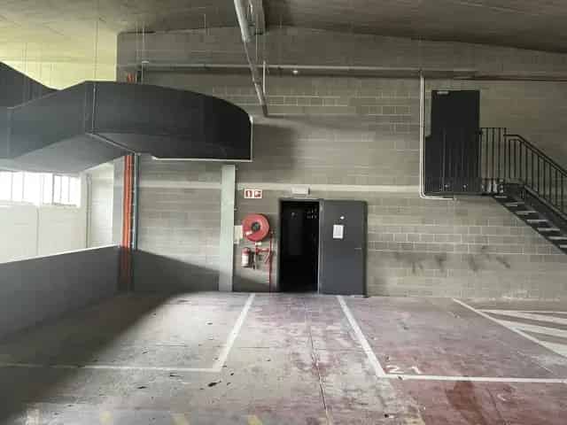 Parking Mons-Albert