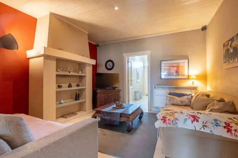 Te renoveren 3slpk woning met prachtige tuin te Vosselaar