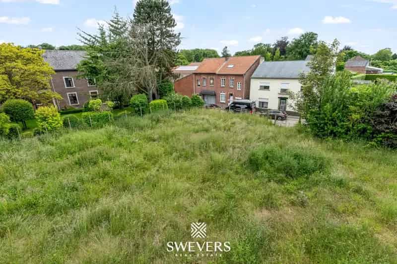 Bouwgrond van 10a45ca met mogelijkheid tot 3 woningen te Gingelom