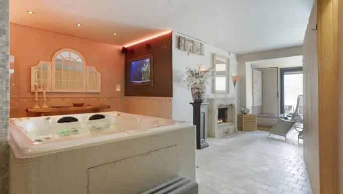 Handelspand met woonst te koop in Dorpsstraat 6, Sint-Michiels - Dewaele