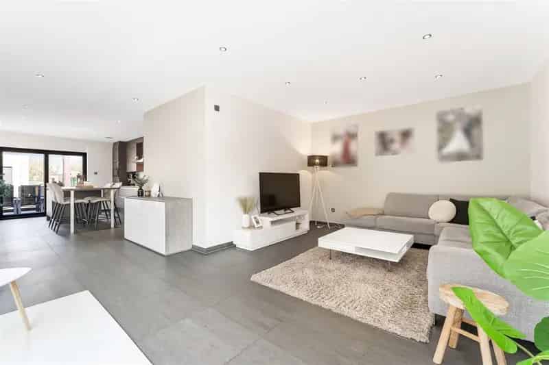 PERFECT ONDERHOUDEN, ENERGIEZUINIGE EN INSTAPKLARE WONING MET GARAGE OP 11A26CA TE BEVERLO
