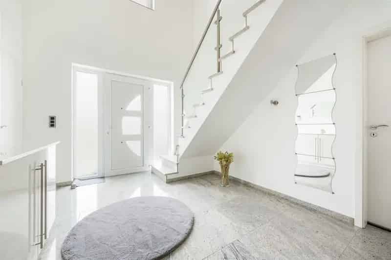 PRACHTIG AFGEWERKTE EN PERFECT ONDERHOUDEN VILLA MET 4 RUIME SLAAPKAMERS TE PAAL (TERVANT)