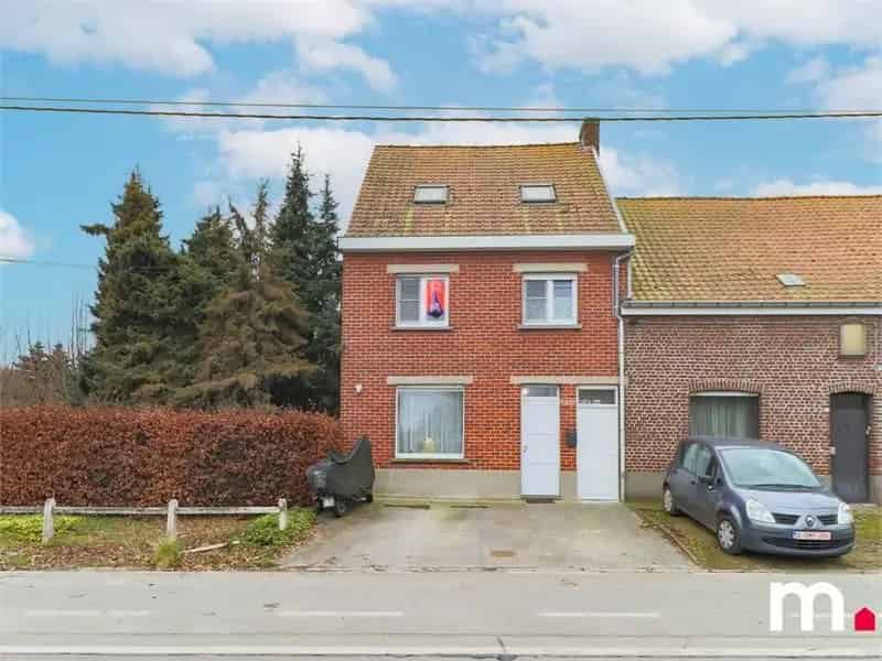 Huis te koop Oostrozebeke