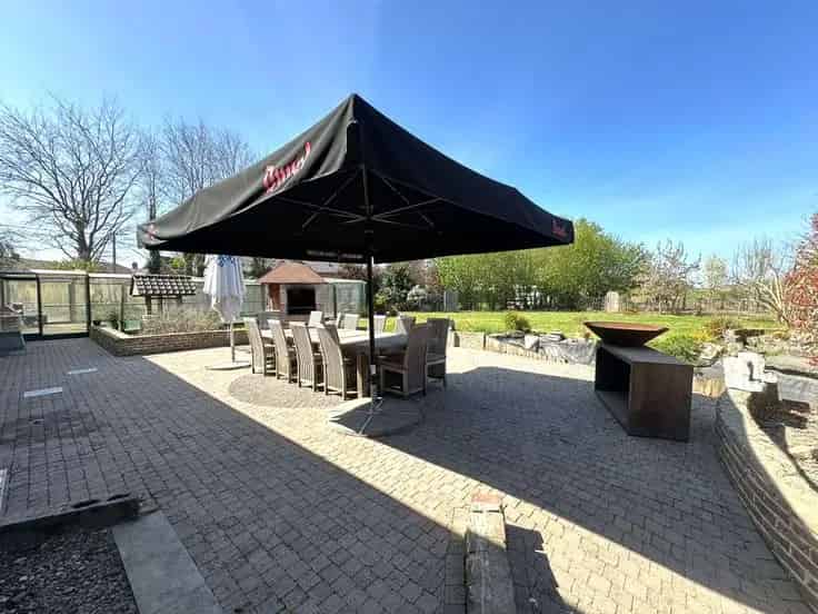 Ruime Fermette Te Koop met Zwembad en Zonnepanelen