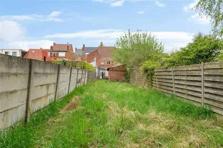 Huis Te Koop Te renoveren 3 slaapkamers Zolder Tuin