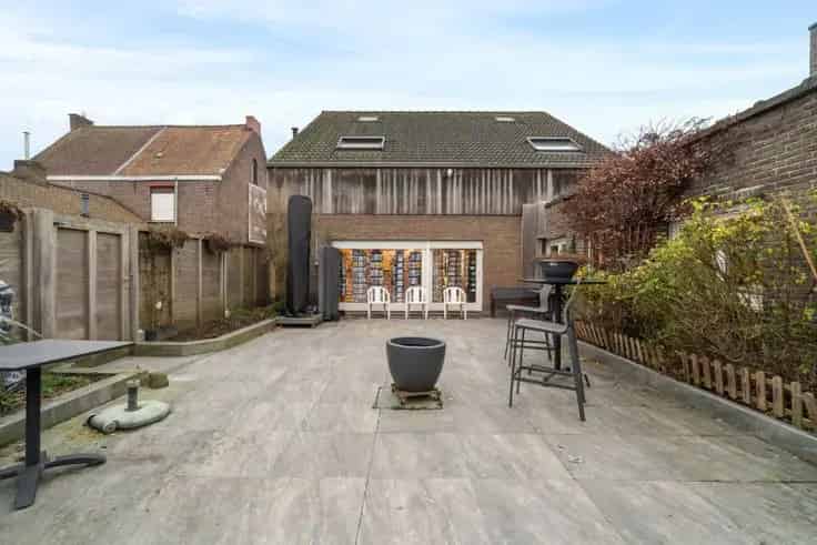 Huis Te Koop Sleidinge: Woning Met Handelspand