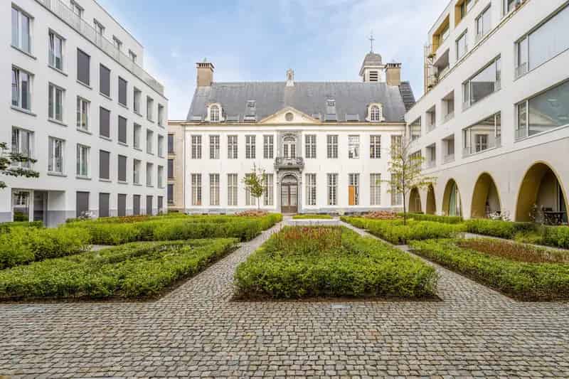 Antwerpen Centrum Penthouse 300m2 te Huur