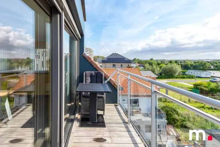 Duplex Te Koop Westende: Instapklaar 3 Slaapkamers Nabij Strand