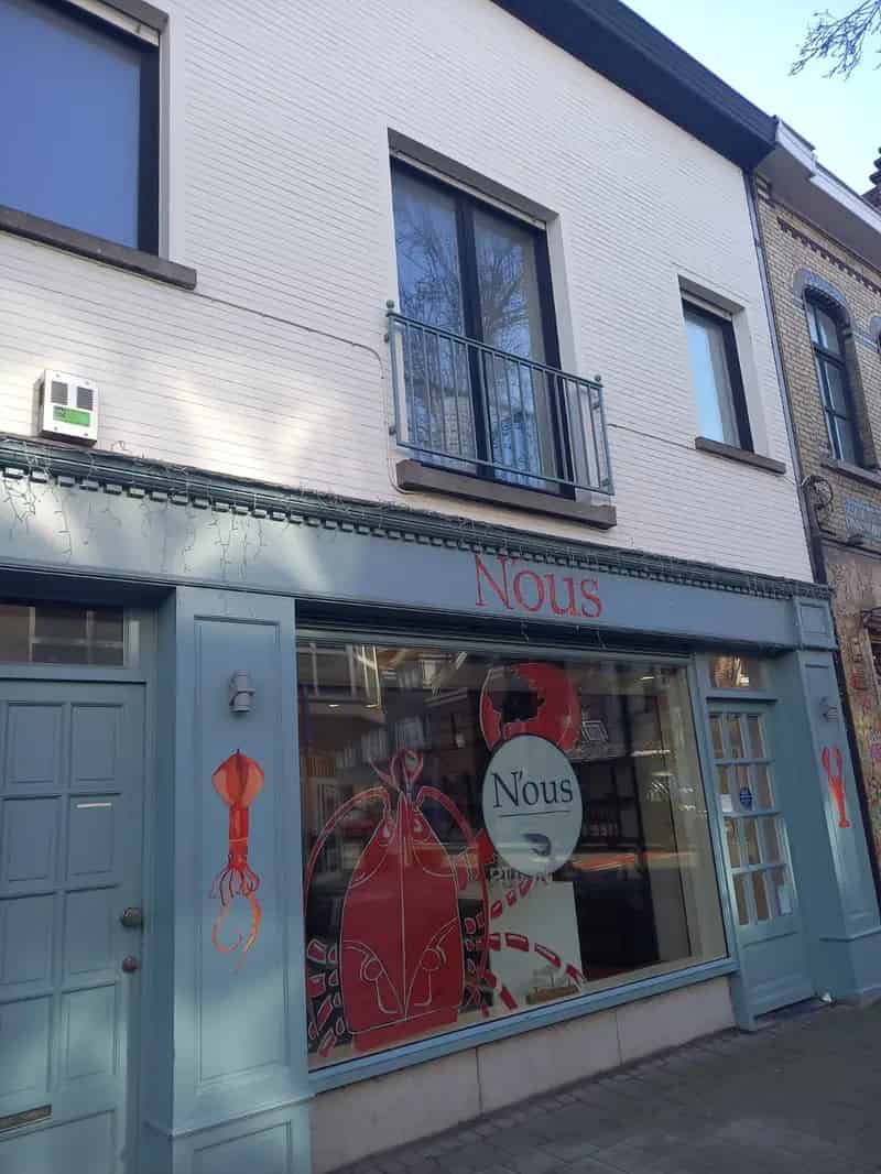 Handelspand met woning in Deerlijk-centrum