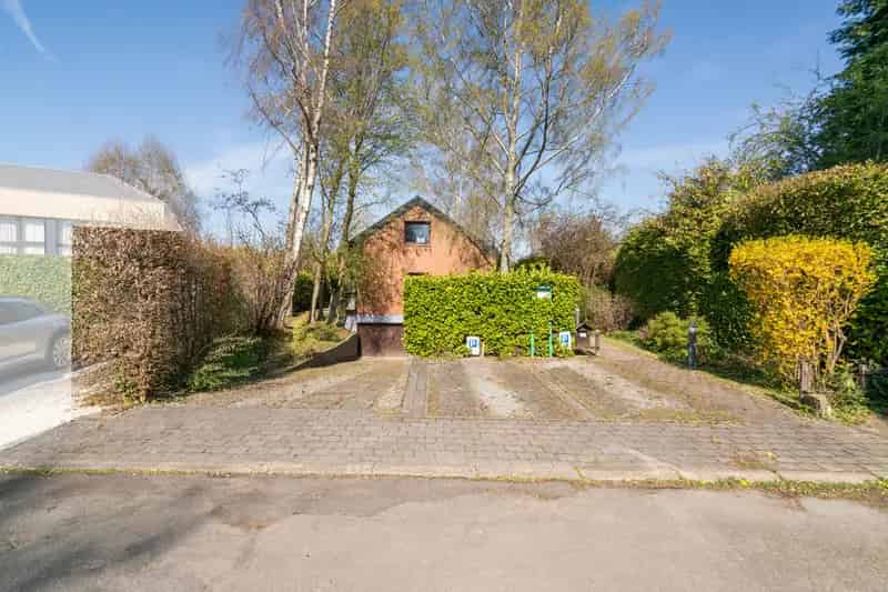 Te Renoveren Villa in Doodlopende Straat