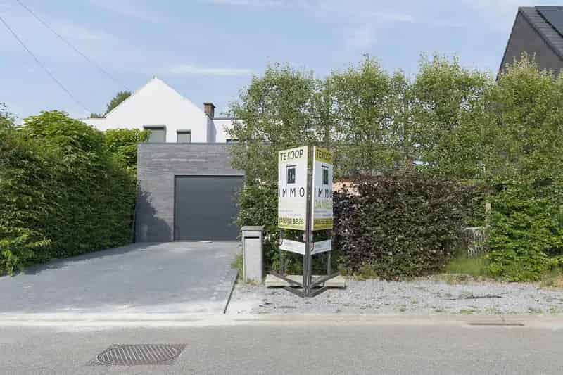 Huis te koop 3 slaapkamers nieuwe aanbouw 200m2