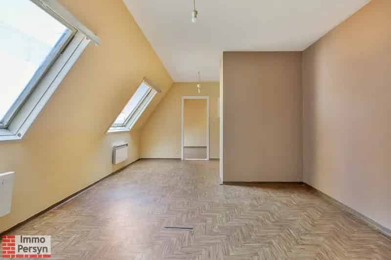 Unieke Renovatorkans: Centrale Ruimte in Aarschot met diverse mogelijkheden