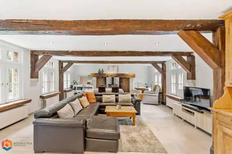 Instapklare hoeve met mogelijk 5 slpkrs op 3302 m² te Herentals