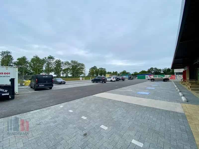 Nieuwbouw handelspand te huur in Otax Veurne