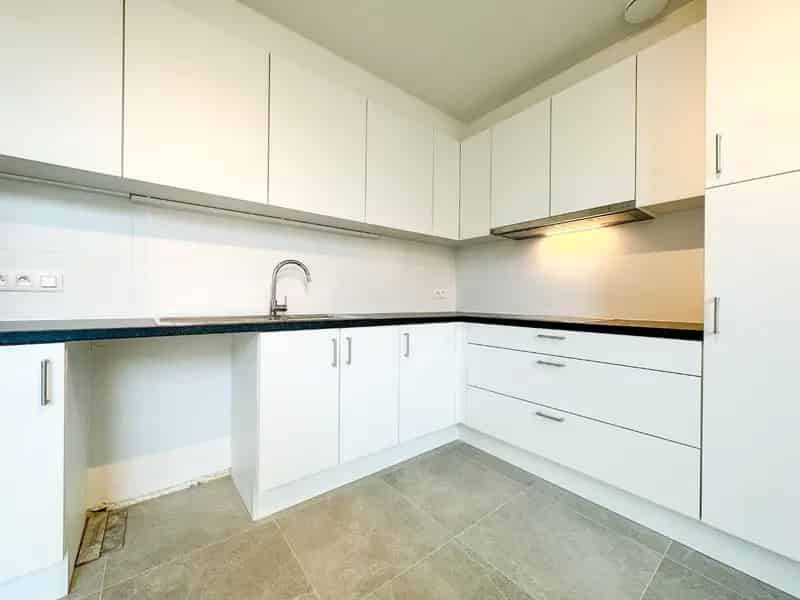 Prachtige nieuwbouwwoning met (zonne)terras/tuintje, Torhout