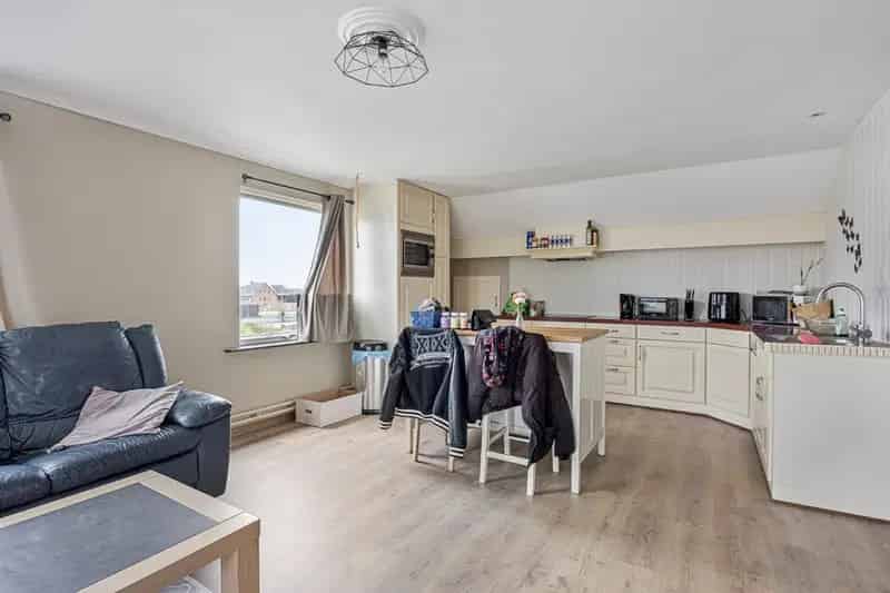 Instapklaar appartement met 1 slpk op wandelafstand van Lommel centrum !