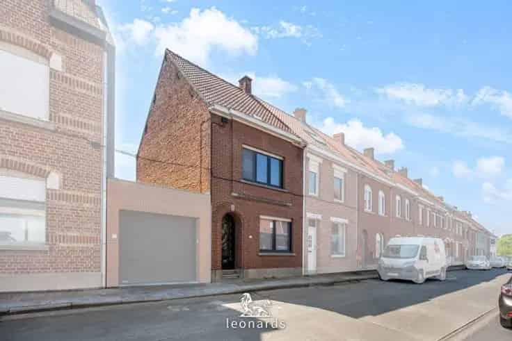 Huis Te Koop Ruwe Diamant met Potentieel 151m²