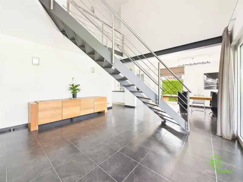 Prachtige villa met 4 slpk op een rustige locatie!
