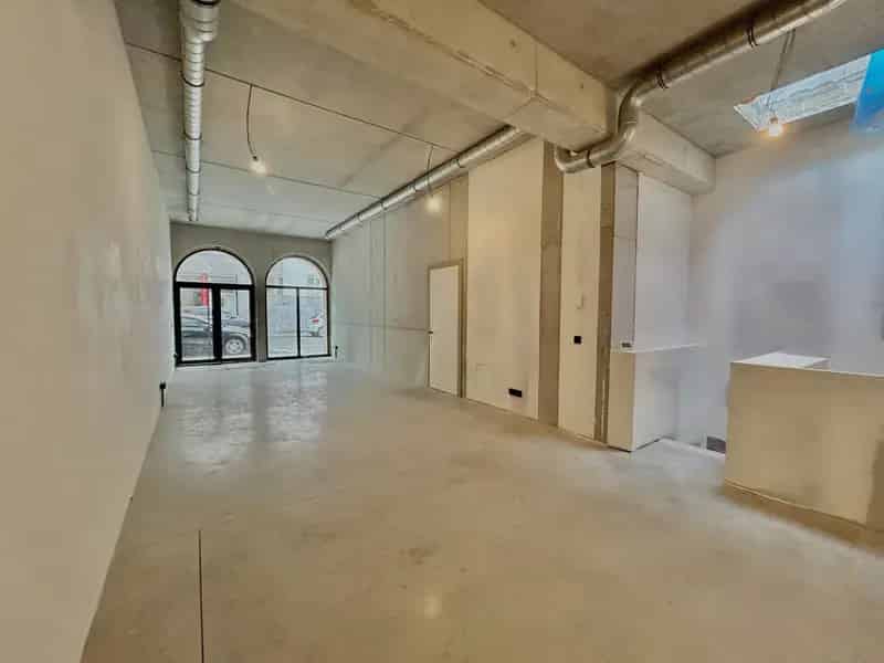 commercieel gelijkvloers op toplocatie op het Zuid