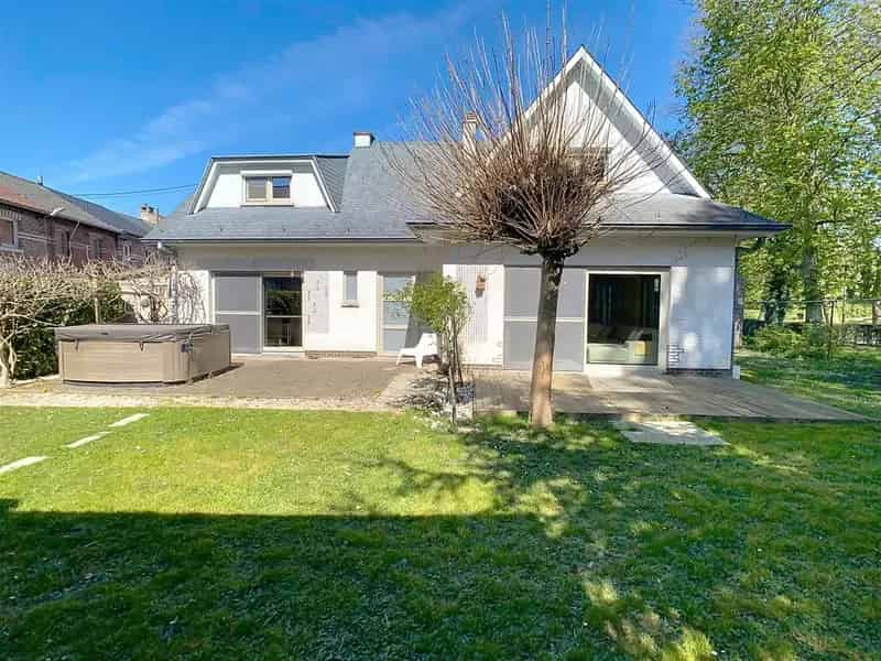 Gerenoveerde woning, 4 slpks, praktijkruimte, tuin, 4a 90ca