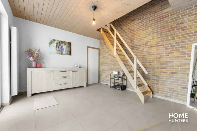 Gerenoveerde ruime woning in Langemark op een riant perceel van 2.694 m² – mét weids uitzicht op de velden
