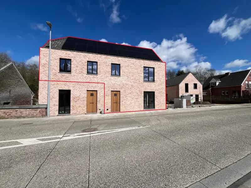 Gerenoveerde (stapel)woning met 3 slaapkamers