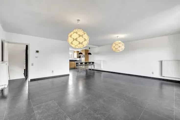 Duplex Te Koop Haaltert: Ruime 3 Slaapkamers, Terras Garage