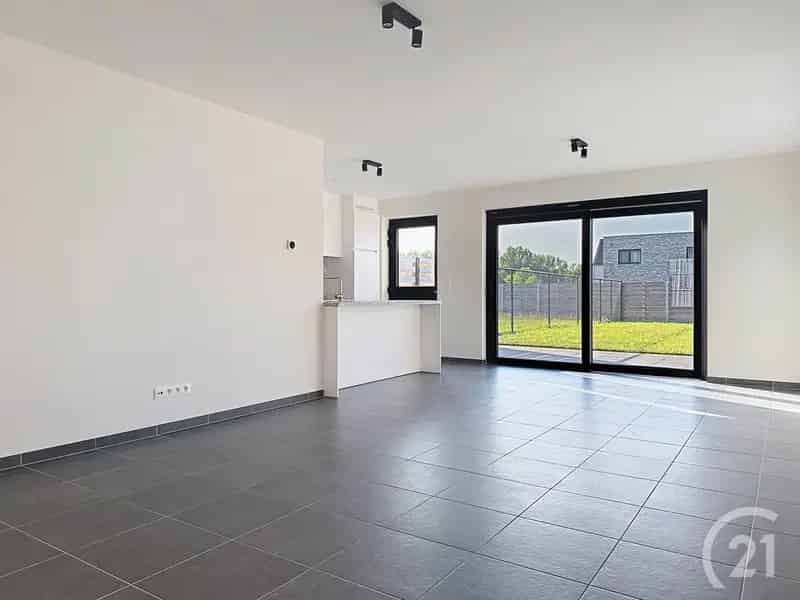 Nieuwbouwwoning te huur in een doodlopende straat !!!