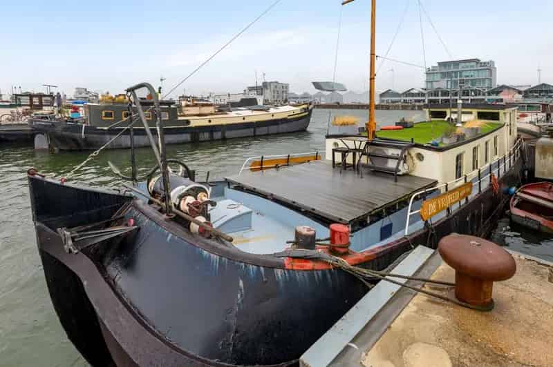 Gezellig woonschip gelegen op het Eilandje in Antwerpen