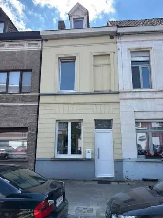 Te renoveren huis met 2 slaapkamers nabij Astridpark